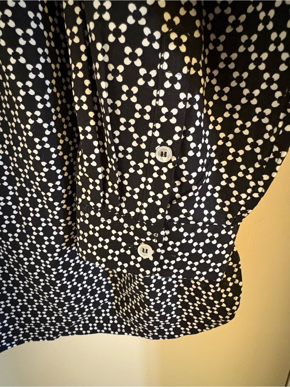 Talbots Plus Women's Black and White Blouse, Size 18W - Picture 4 of 6